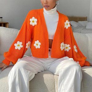 Sweet strawberry loose v-neck thick wool knitted top for women